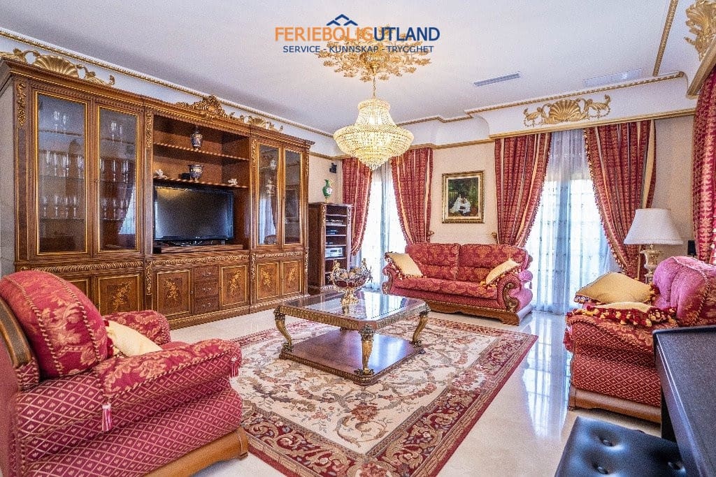 7 slaapkamer Villa te koop in Campoamor met zwembad garage - € 1.500.000 (Ref: 10006977)