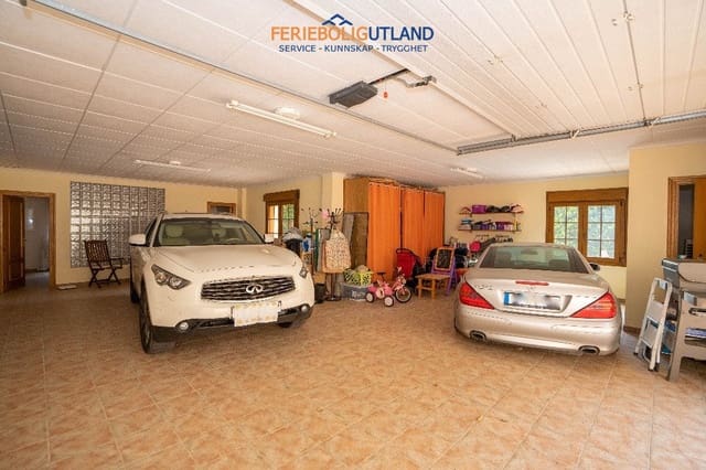 7 slaapkamer Villa te koop in Dehesa de Campoamor, Orihuela met zwembad garage - € 1.500.000 (Ref: 10006977)