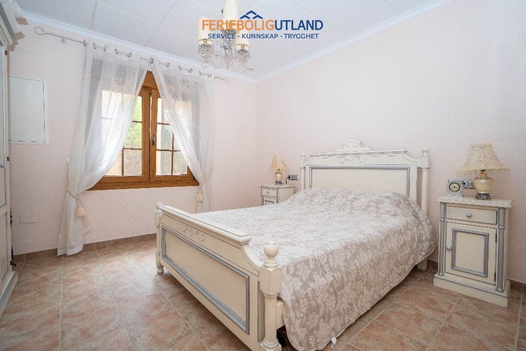 7 slaapkamer Villa te koop in Campoamor met zwembad garage - € 1.500.000 (Ref: 10006977)