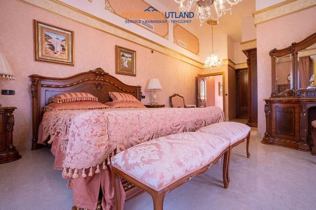 7 slaapkamer Villa te koop in Dehesa de Campoamor, Orihuela met zwembad garage - € 1.500.000 (Ref: 10006977)