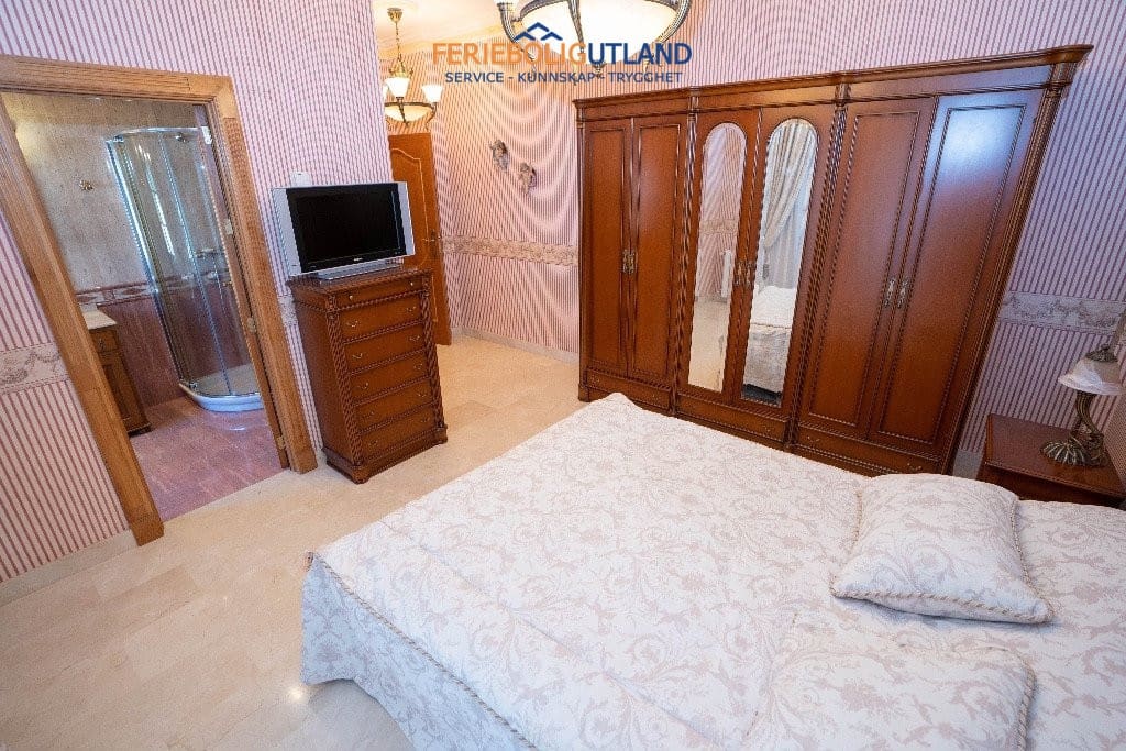 7 slaapkamer Villa te koop in Campoamor met zwembad garage - € 1.500.000 (Ref: 10006977)