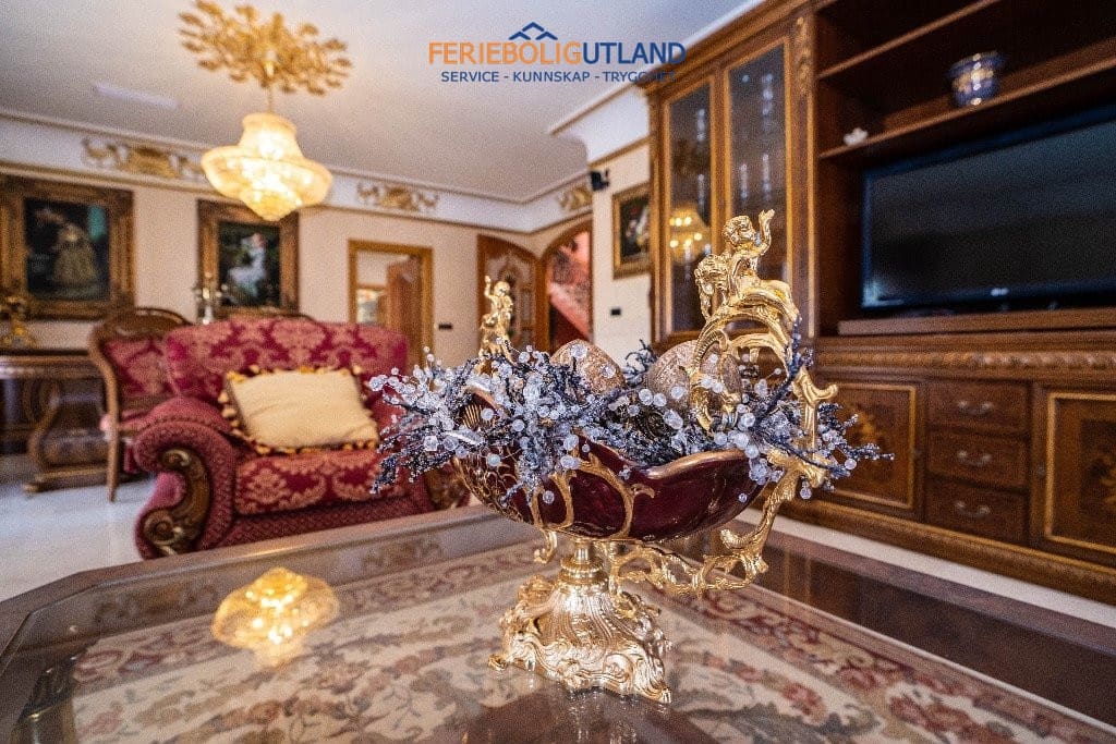 7 slaapkamer Villa te koop in Campoamor met zwembad garage - € 1.500.000 (Ref: 10006977)