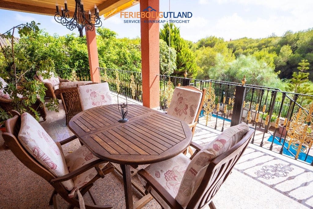 7 slaapkamer Villa te koop in Campoamor met zwembad garage - € 1.500.000 (Ref: 10006977)