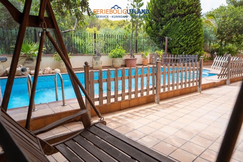 7 slaapkamer Villa te koop in Campoamor met zwembad garage - € 1.500.000 (Ref: 10006977)
