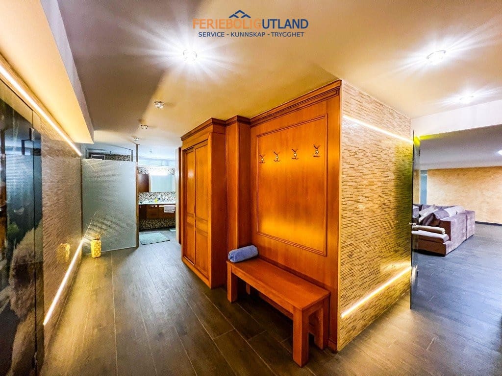 5 sypialnia Willa na sprzedaż w La Mata z basenem garażem - 1 170 000 € (Ref: 10006978)