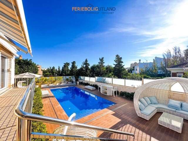 5 sypialnia Willa na sprzedaż w Cañada del Molino, Torrevieja z basenem garażem - 1 170 000 € (Ref: 10006978)