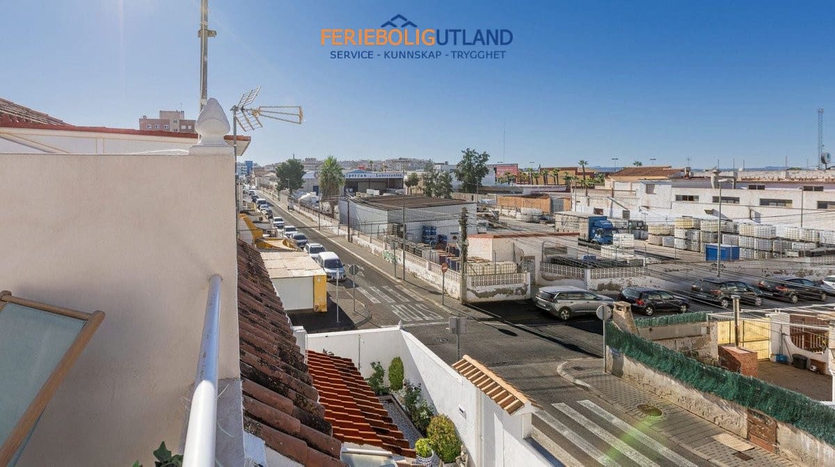 3 soveværelse Byhus til salg i Torrevieja med garage - € 205.000 (Ref: 10006979)