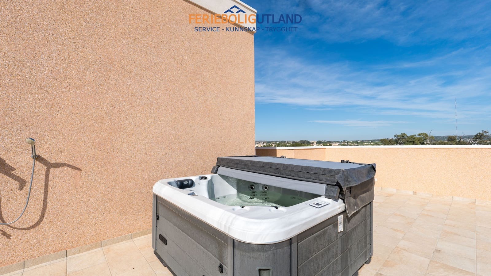 Ático de 3 habitaciones en El Raso en venta con piscina garaje - 379.000 € (Ref: 10006983)
