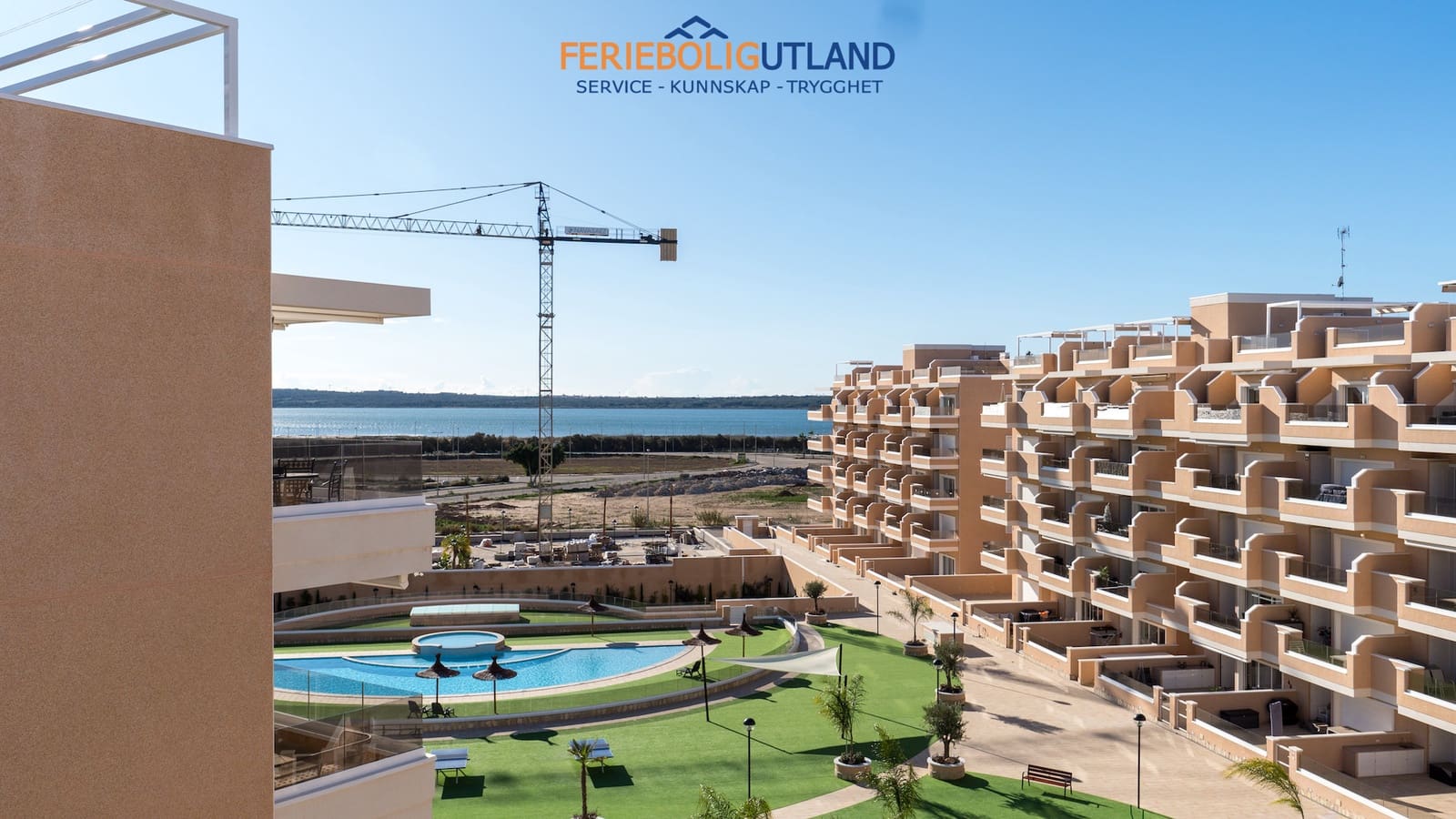 Ático de 3 habitaciones en El Raso en venta con piscina garaje - 379.000 € (Ref: 10006983)