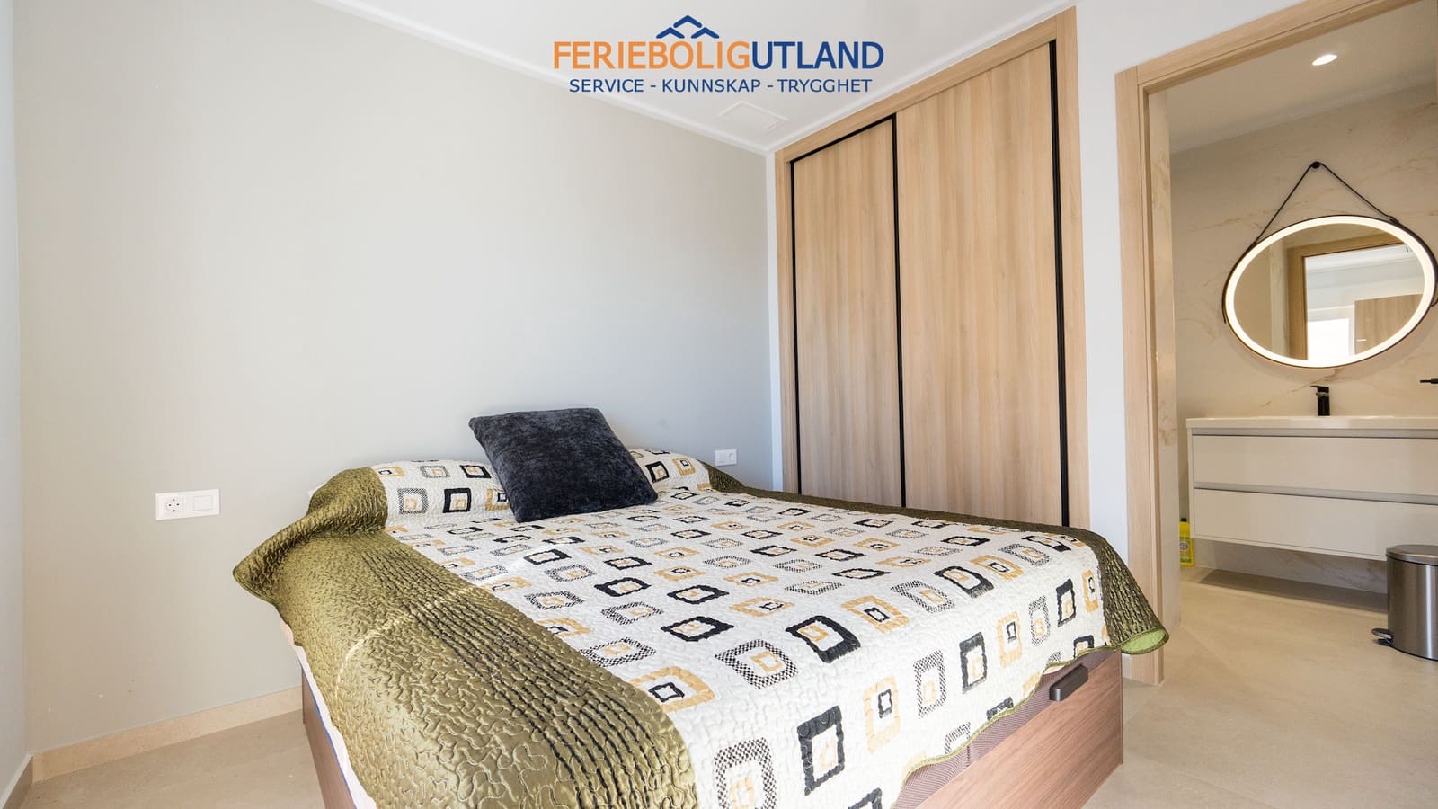 Ático de 3 habitaciones en El Raso en venta con piscina garaje - 379.000 € (Ref: 10006983)