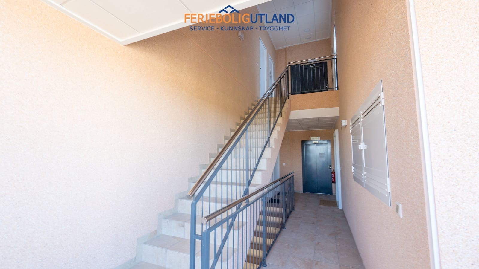 Ático de 3 habitaciones en El Raso en venta con piscina garaje - 379.000 € (Ref: 10006983)