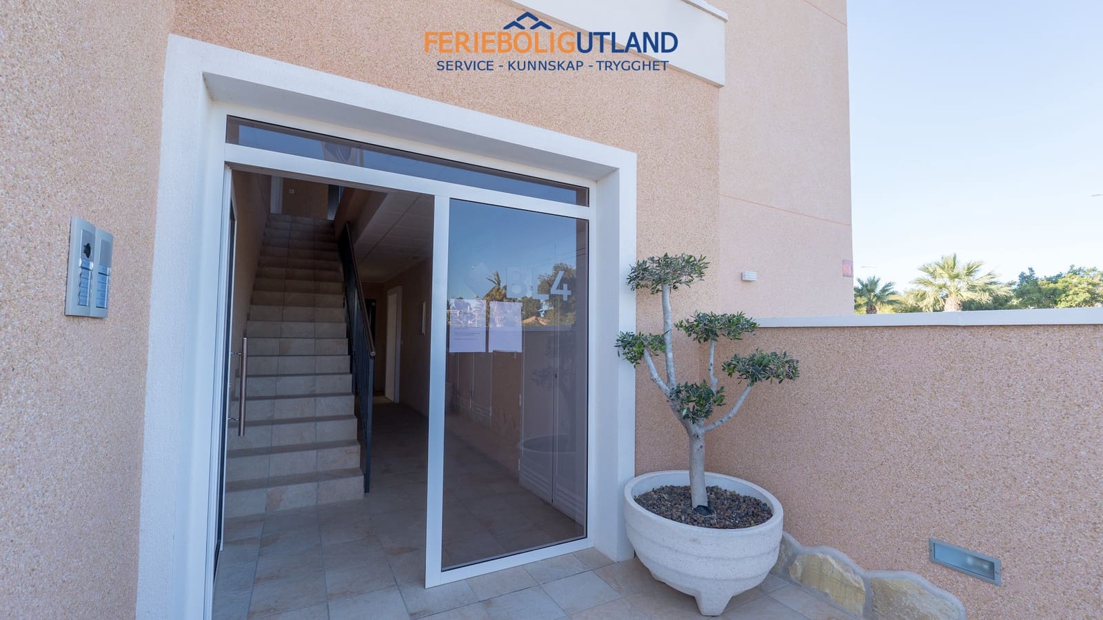 Ático de 3 habitaciones en El Raso en venta con piscina garaje - 379.000 € (Ref: 10006983)