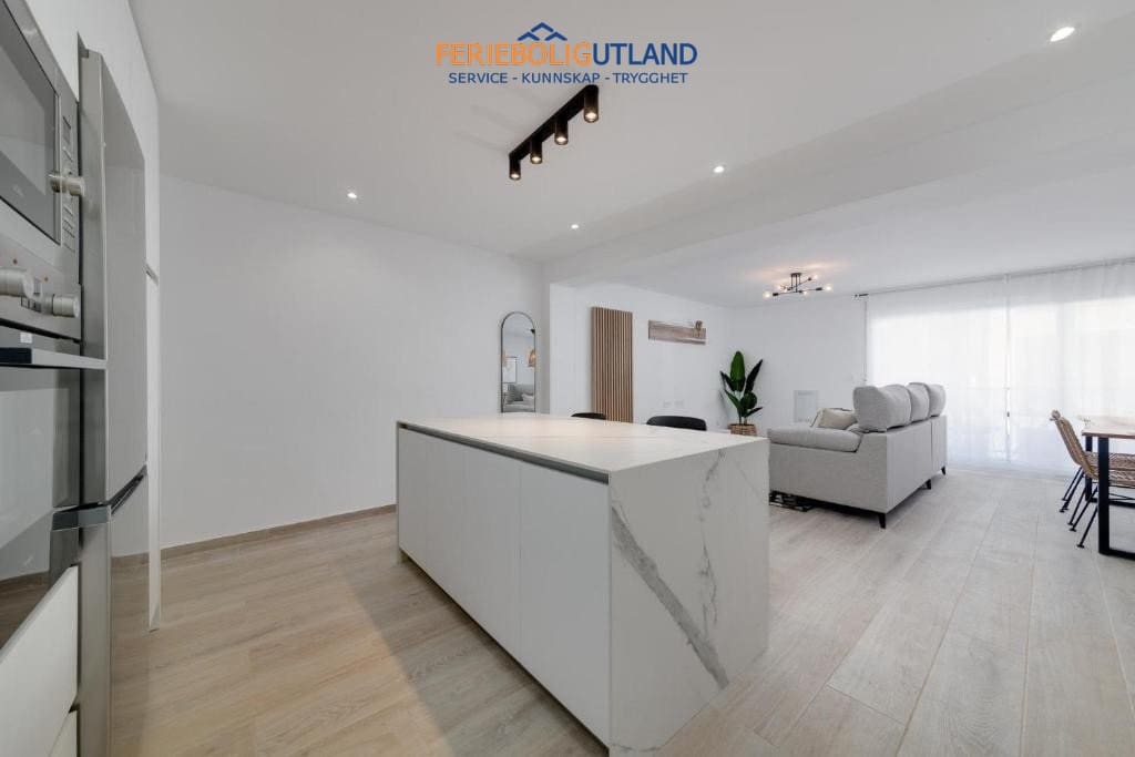 3 soverom Leilighet til salgs i Torrevieja - € 249 900 (Ref: 10006994)