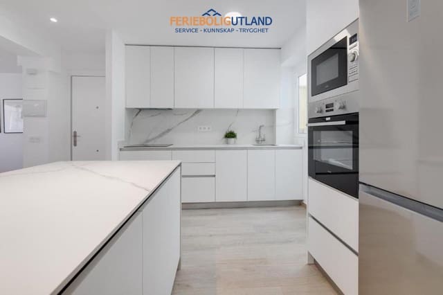 3 soverom Leilighet til salgs i Las Piscinas Naturales, Torrevieja - € 249 900 (Ref: 10006994)