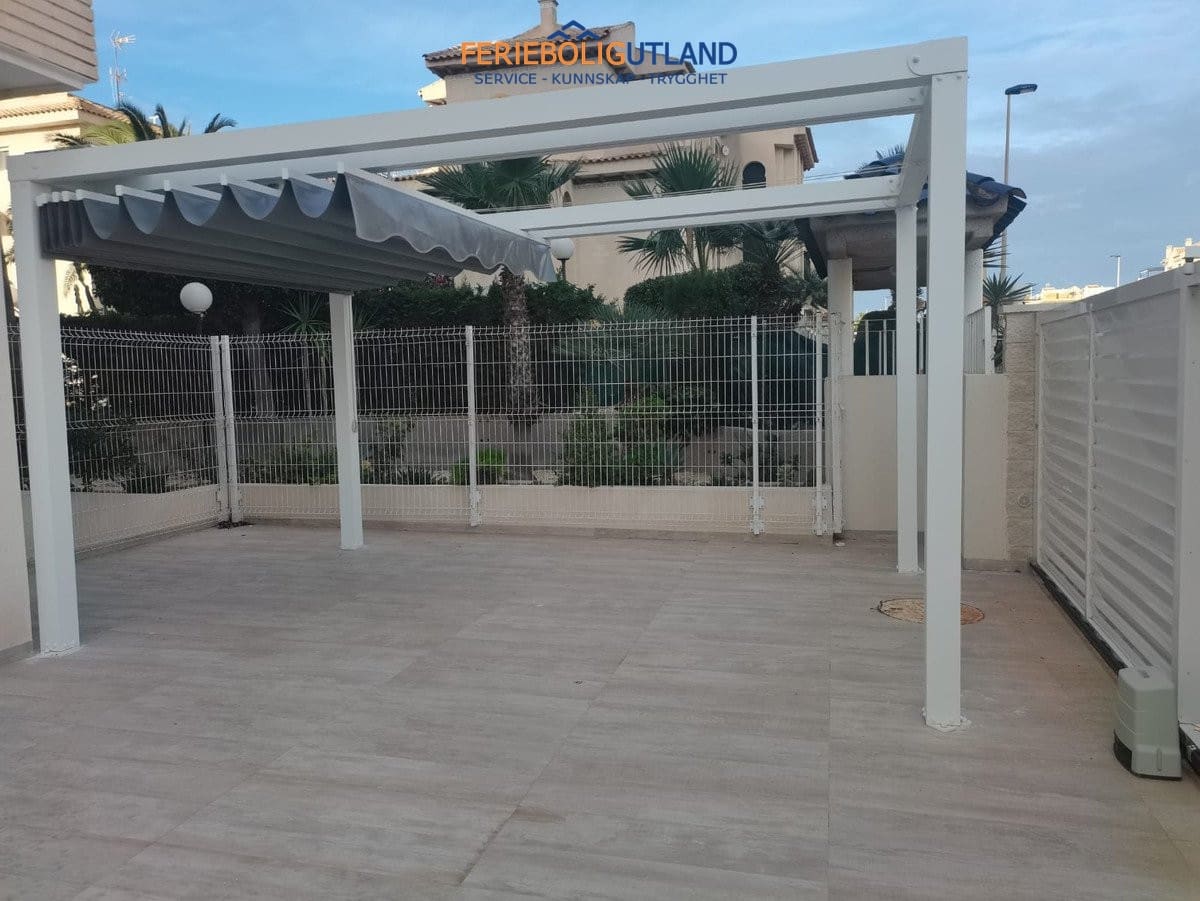 3 chambre Appartement à vendre à Torrevieja avec piscine garage - 370 000 € (Ref: 10006995)