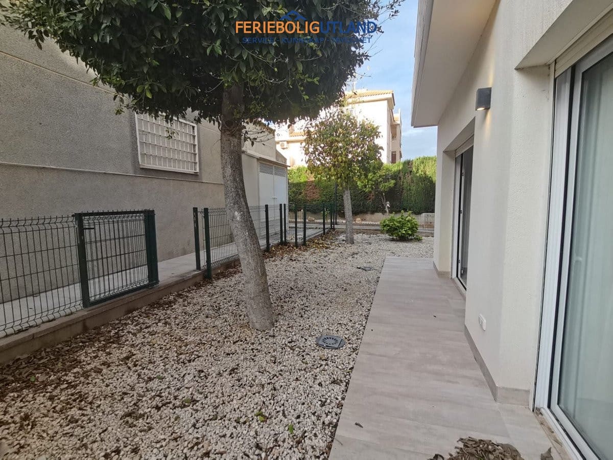3 chambre Appartement à vendre à Torrevieja avec piscine garage - 370 000 € (Ref: 10006995)