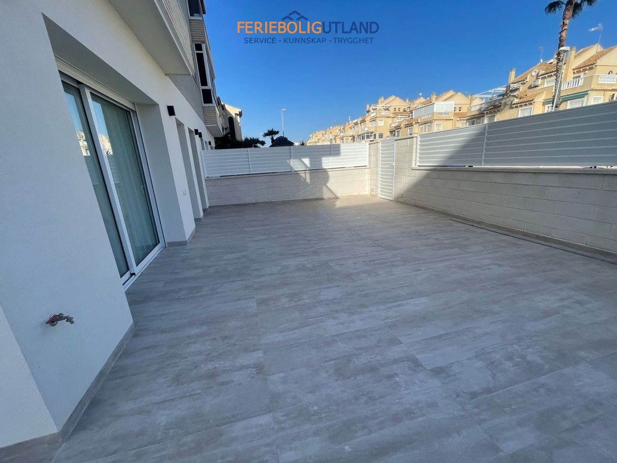 3 chambre Appartement à vendre à Torrevieja avec piscine garage - 370 000 € (Ref: 10006995)