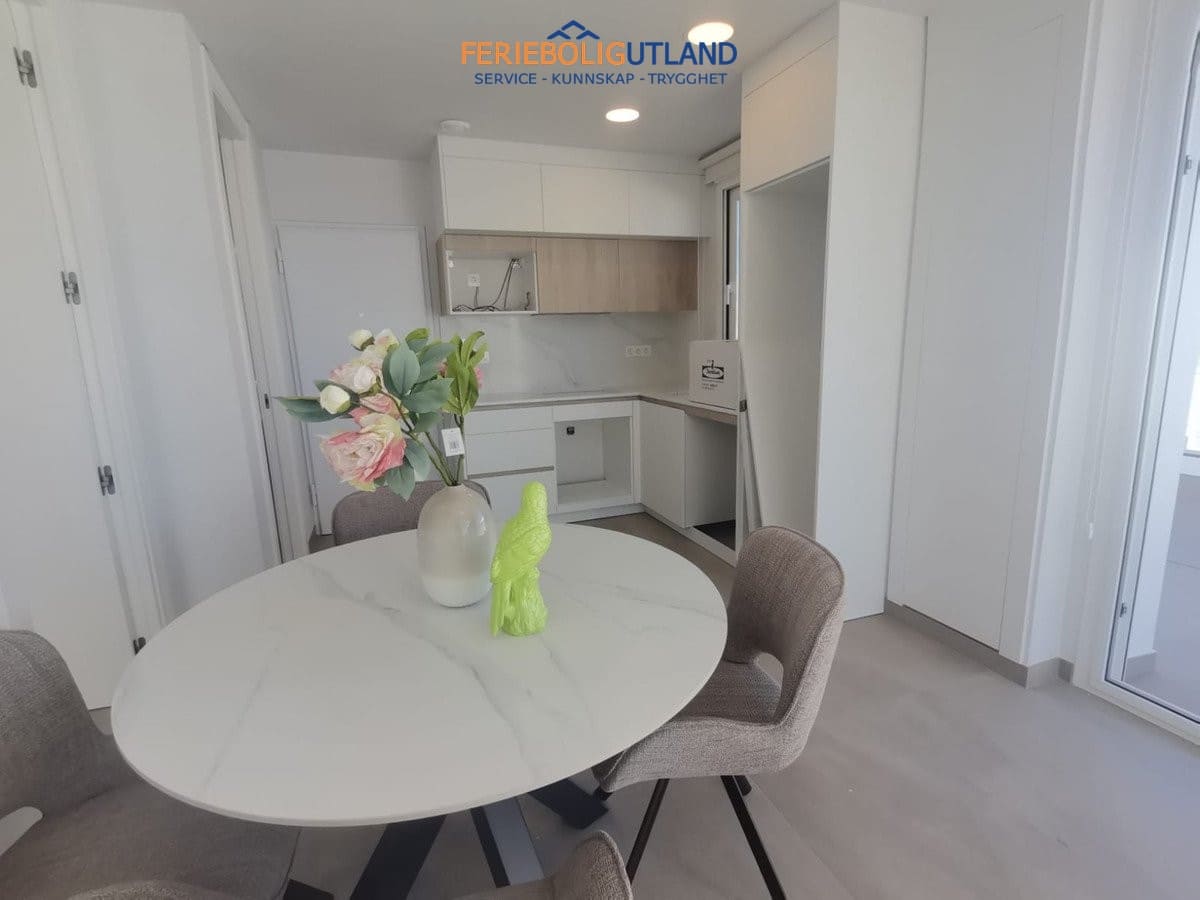 2 bedroom Penthouse for sale in Torrevieja with pool - € 459,000 (Ref: 10006996)