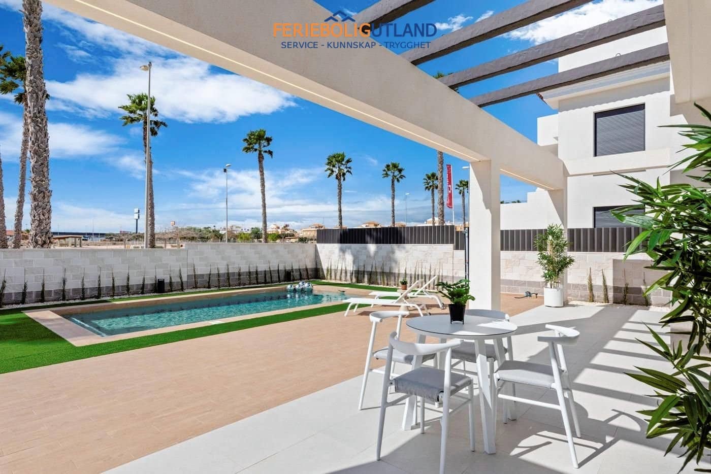 3 slaapkamer Villa te koop in Ciudad Quesada met zwembad garage - € 598.980 (Ref: 10007007)