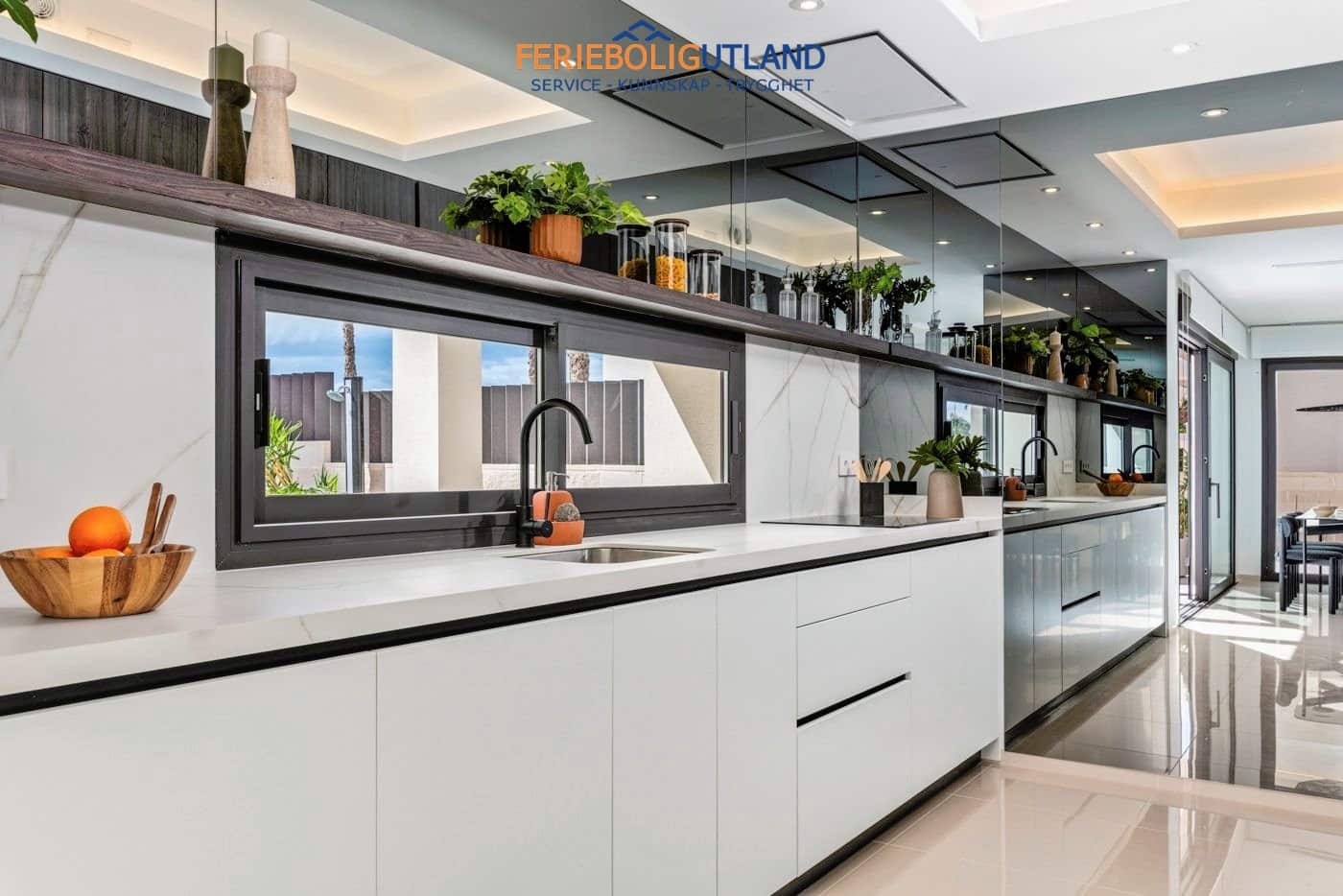 3 slaapkamer Villa te koop in Ciudad Quesada met zwembad garage - € 598.980 (Ref: 10007007)