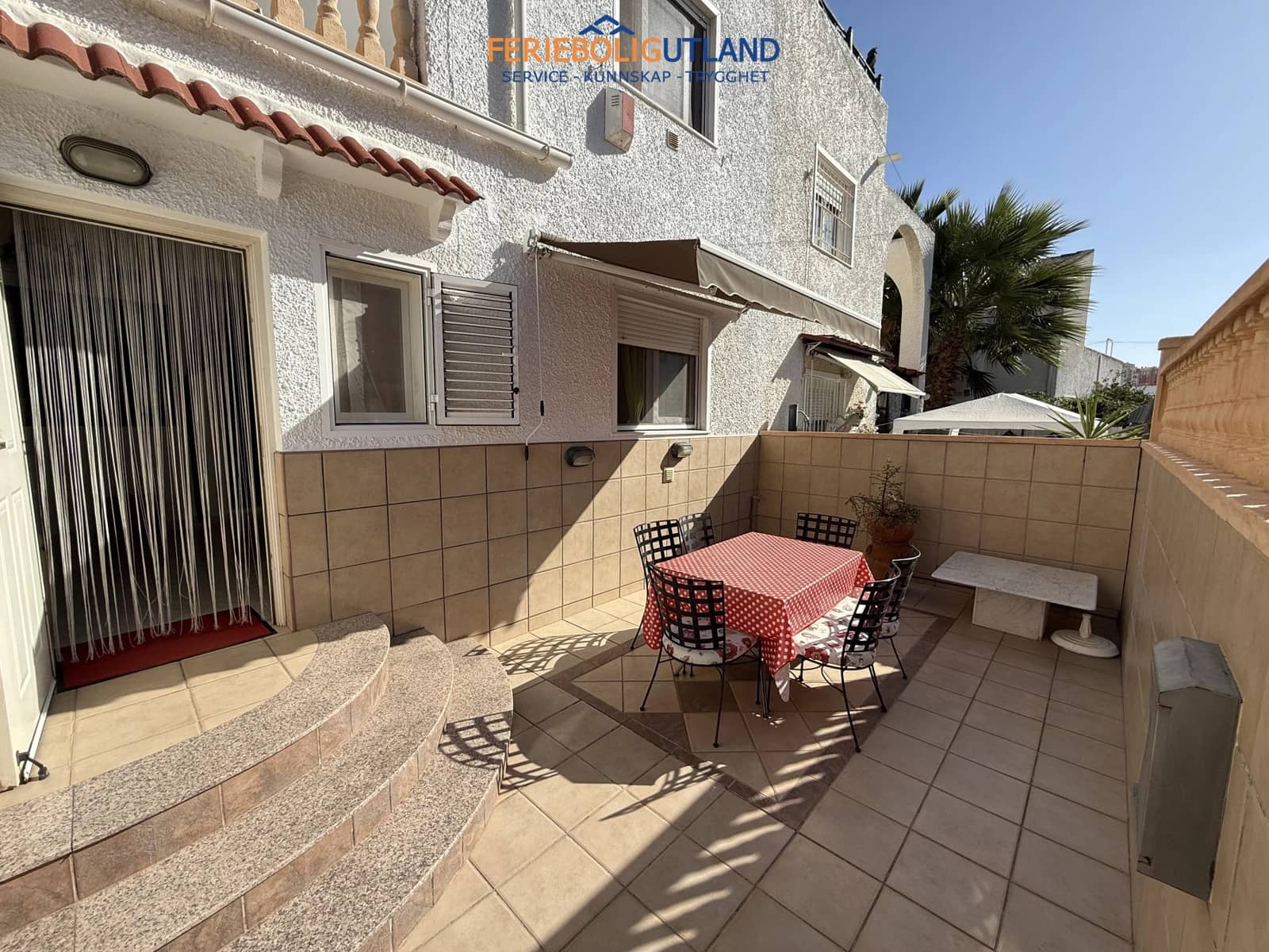 3 chambre Maison de Ville à vendre à Torrevieja avec piscine - 198 000 € (Ref: 10007009)