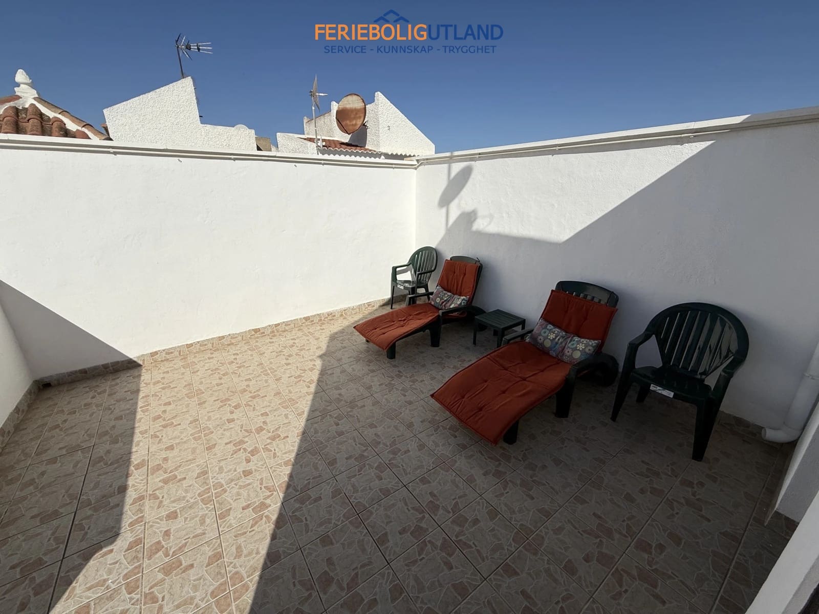 3 chambre Maison de Ville à vendre à Torrevieja avec piscine - 198 000 € (Ref: 10007009)