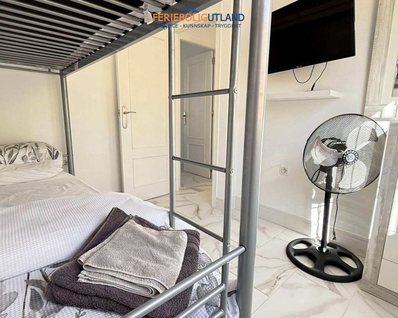 2 quarto Casa em Banda para venda em San Miguel de Salinas com piscina - 210 000 € (Ref: 10007010)