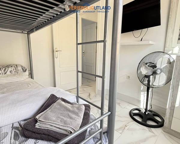 2 quarto Casa em Banda para venda em Blue Lagoon com piscina - 210 000 € (Ref: 10007010)