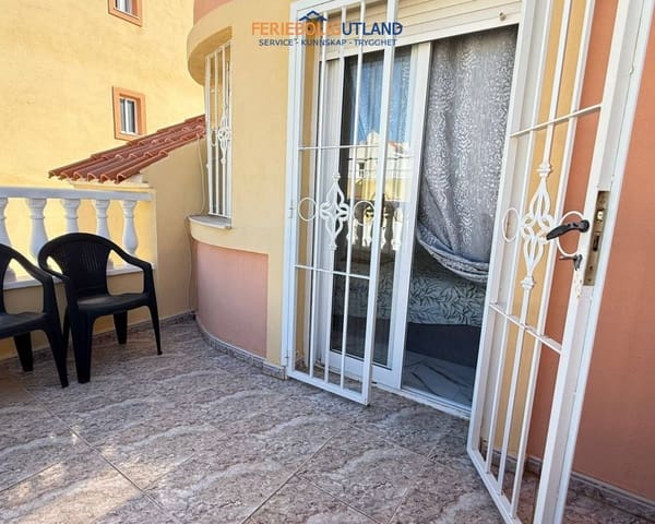2 quarto Casa em Banda para venda em Blue Lagoon com piscina - 210 000 € (Ref: 10007010)