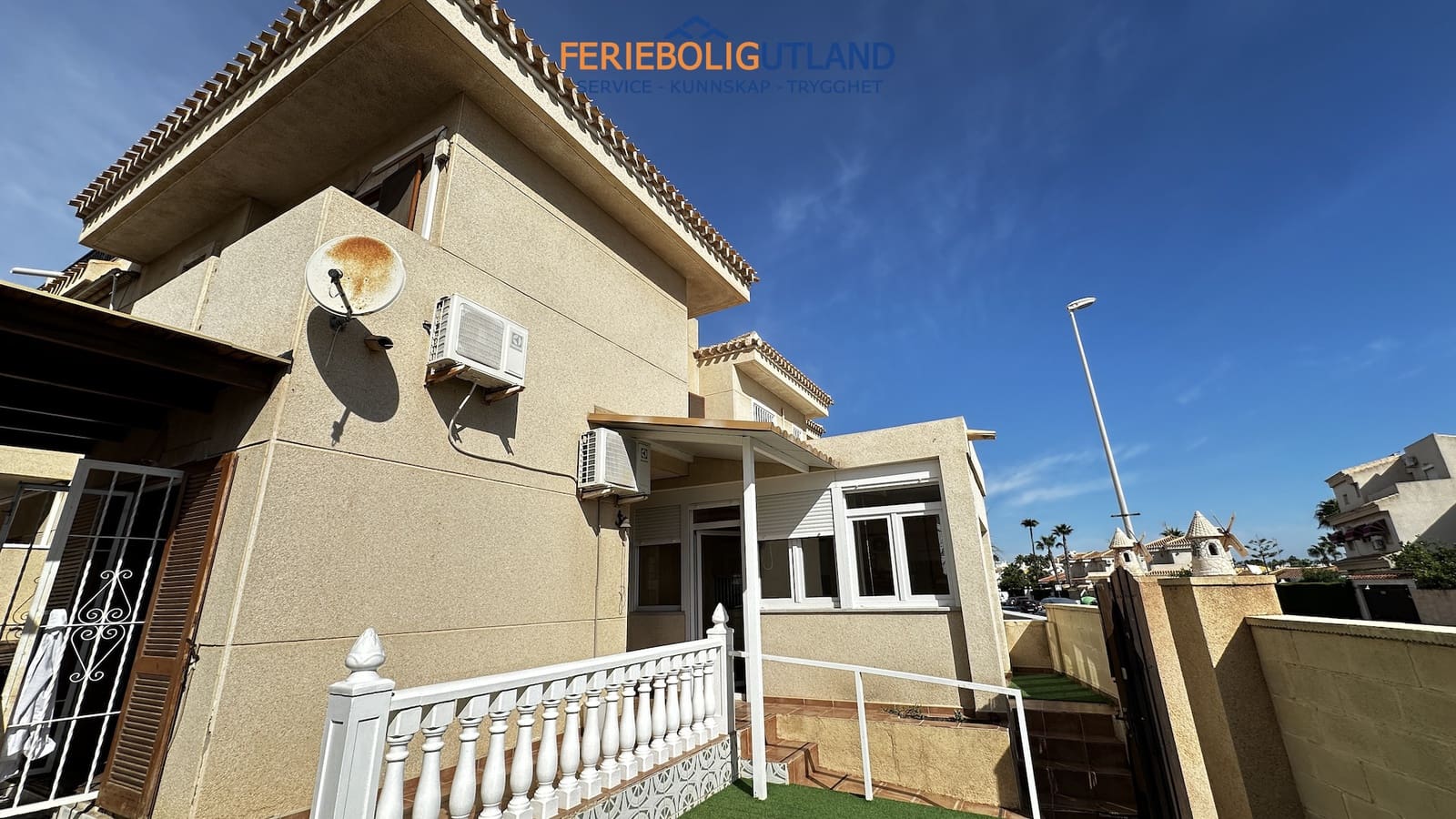 3 slaapkamer Huis te koop in Playa Flamenca met garage - € 239.000 (Ref: 10007011)