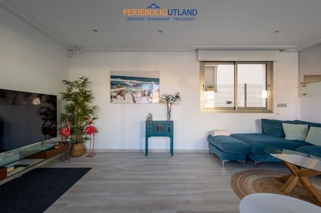 4 soverom Villa til salgs i Villamartin, Orihuela med svømmebasseng garasje - € 536 500 (Ref: 10007013)