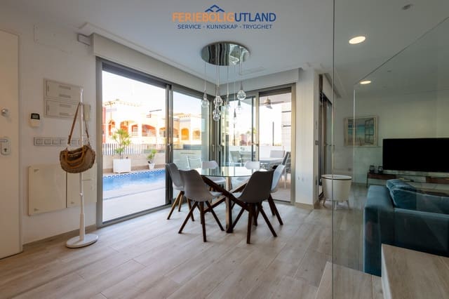 4 soverom Villa til salgs i Villamartin, Orihuela med svømmebasseng garasje - € 536 500 (Ref: 10007013)