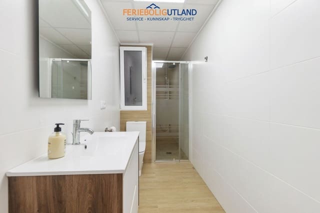 4 soveværelse Lejlighed til salg i Las Piscinas Naturales, Torrevieja - € 379.000 (Ref: 10007014)