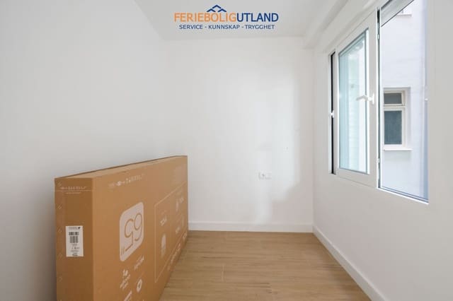 4 soveværelse Lejlighed til salg i Las Piscinas Naturales, Torrevieja - € 379.000 (Ref: 10007014)