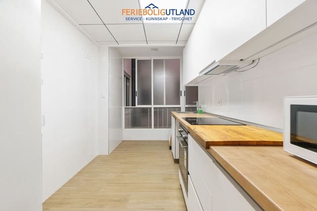 4 soveværelse Lejlighed til salg i Las Piscinas Naturales, Torrevieja - € 379.000 (Ref: 10007014)