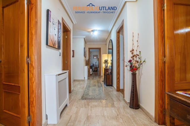 Chalet de 6 habitaciones en Los Balcones - Los Altos, Torrevieja en venta con piscina garaje - 580.000 € (Ref: 10007017)