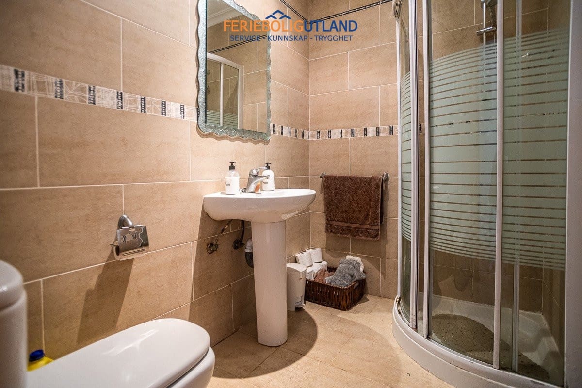 Chalet de 6 habitaciones en Torrevieja en venta con piscina garaje - 580.000 € (Ref: 10007017)