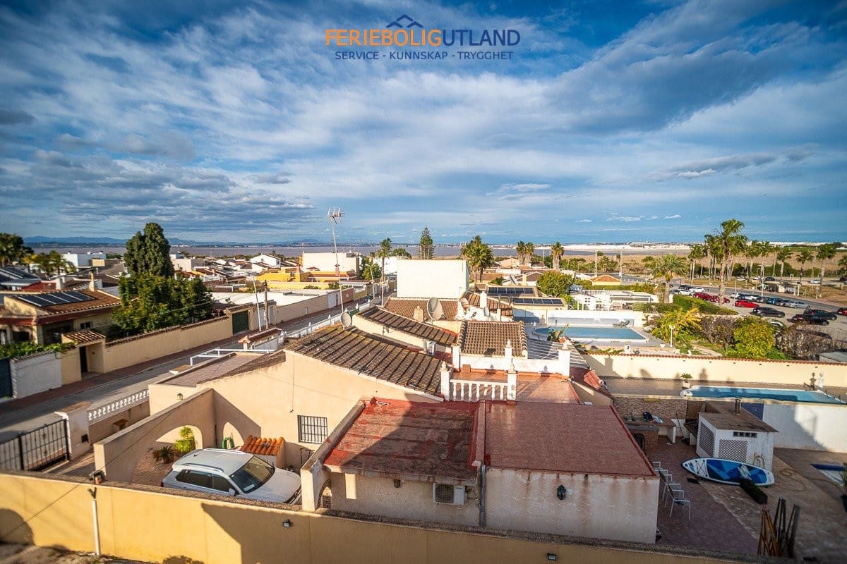 Chalet de 6 habitaciones en Torrevieja en venta con piscina garaje - 580.000 € (Ref: 10007017)