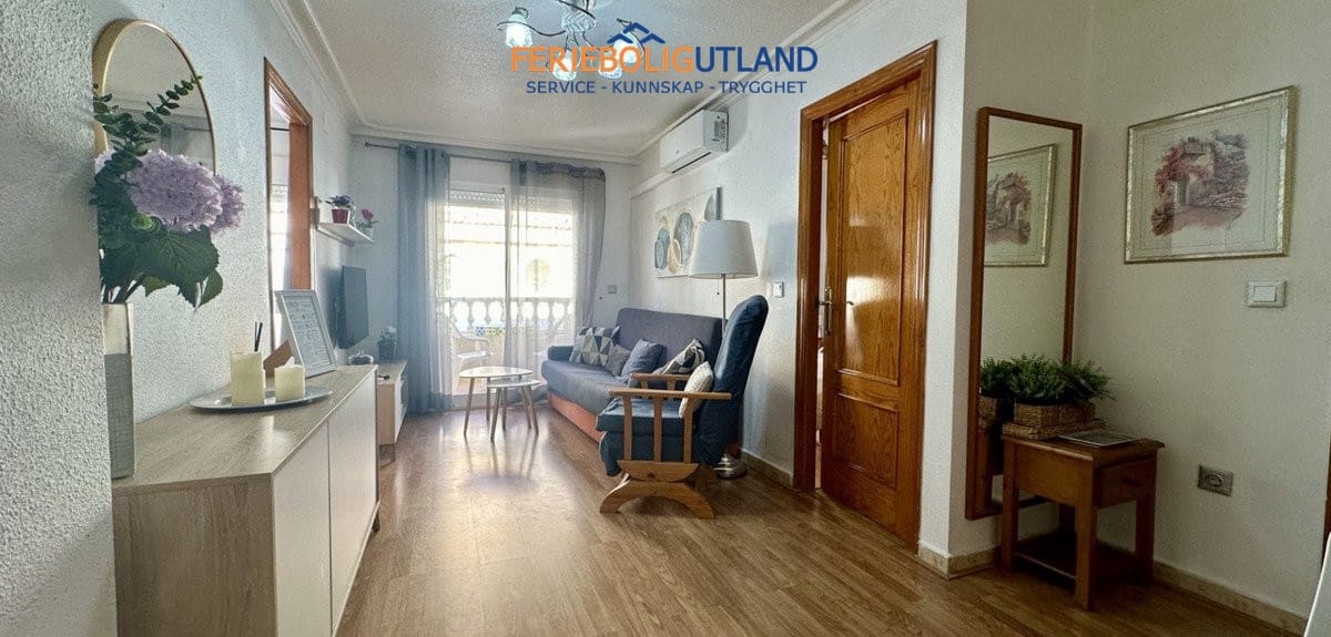 2 soverom Leilighet til salgs i Torrevieja - € 159 000 (Ref: 10007024)