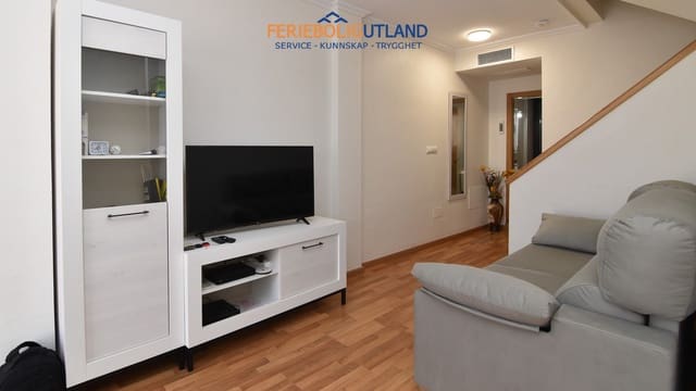 3 soverom Hus til salgs i Zona Pueblo, Guardamar del Segura med svømmebasseng garasje - € 287 000 (Ref: 10007031)