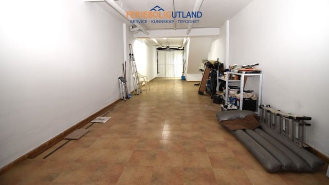 3 soverom Hus til salgs i Zona Pueblo, Guardamar del Segura med svømmebasseng garasje - € 287 000 (Ref: 10007031)