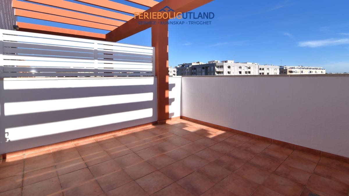 3 soverom Hus til salgs i Guardamar del Segura med svømmebasseng garasje - € 287 000 (Ref: 10007031)