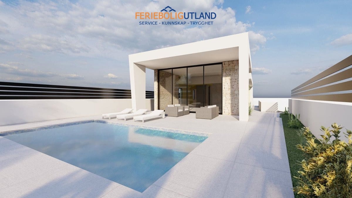 3 soverom Villa til salgs i Torrevieja med svømmebasseng garasje - € 725 000 (Ref: 10007032)