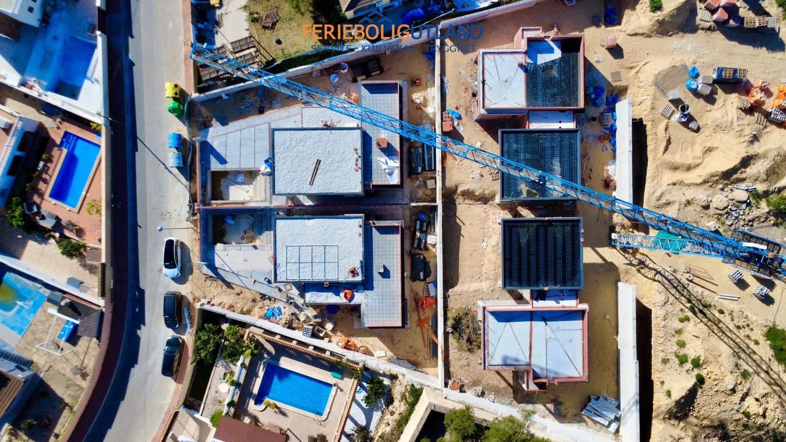 3 soverom Villa til salgs i Torrevieja med svømmebasseng garasje - € 725 000 (Ref: 10007032)