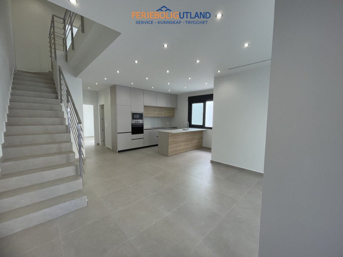 3 camera da letto Villa in vendita in Almoradi con piscina garage - 359.900 € (Rif: 10007033)