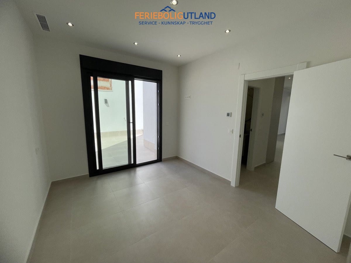 3 camera da letto Villa in vendita in Almoradi con piscina garage - 359.900 € (Rif: 10007033)