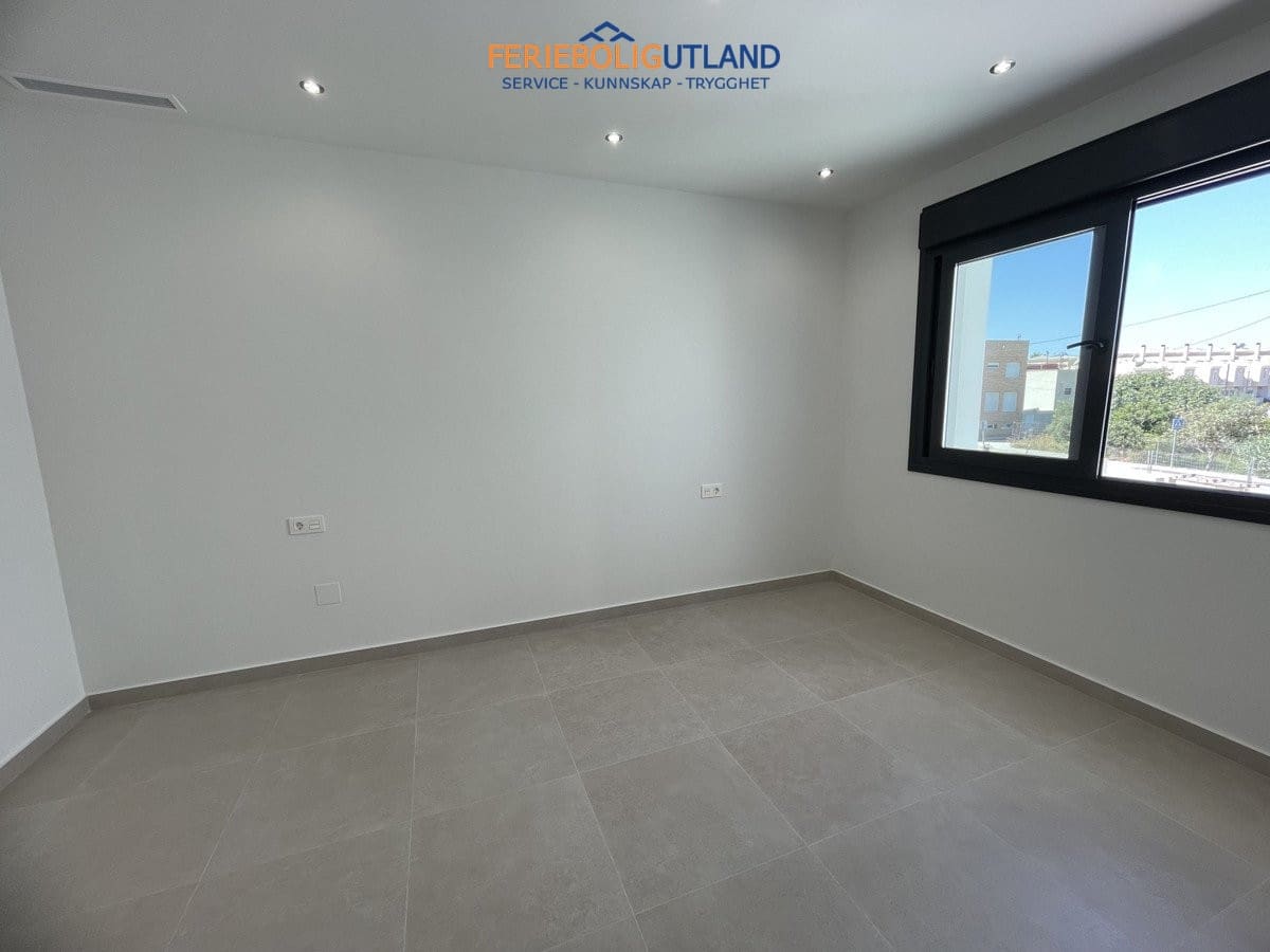 3 camera da letto Villa in vendita in Almoradi con piscina garage - 359.900 € (Rif: 10007033)