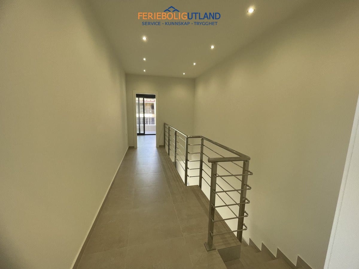 3 camera da letto Villa in vendita in Almoradi con piscina garage - 359.900 € (Rif: 10007033)