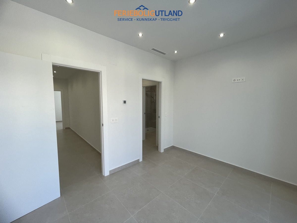 3 camera da letto Villa in vendita in Almoradi con piscina garage - 359.900 € (Rif: 10007033)