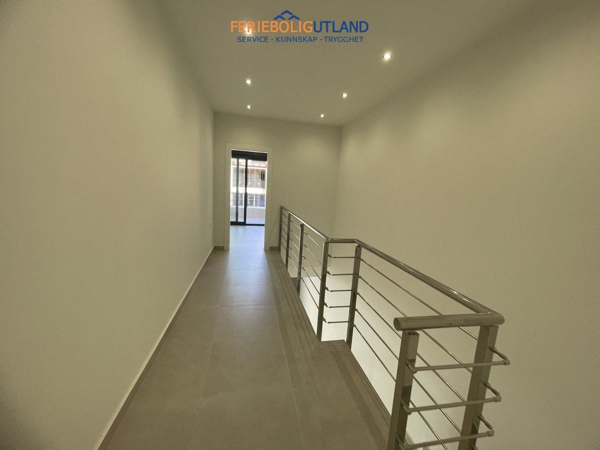 3 camera da letto Villa in vendita in Almoradi con piscina garage - 359.900 € (Rif: 10007033)